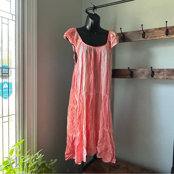 Raviya Women's Tiered Dress Cover-Up tiered dress in Coral size Medium NEW - Picture 2 of 5